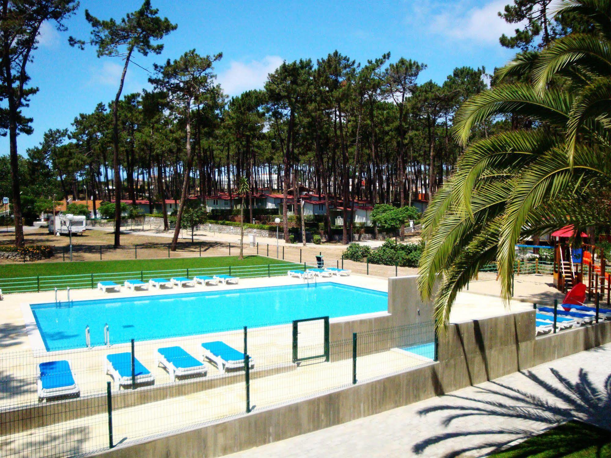Orbitur Valado Bungalows Caravan Park Nazaré Exterior foto