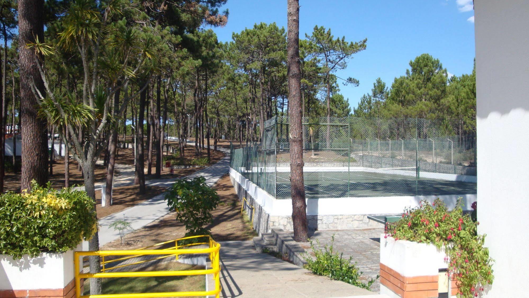 Orbitur Valado Bungalows Caravan Park Nazaré Exterior foto